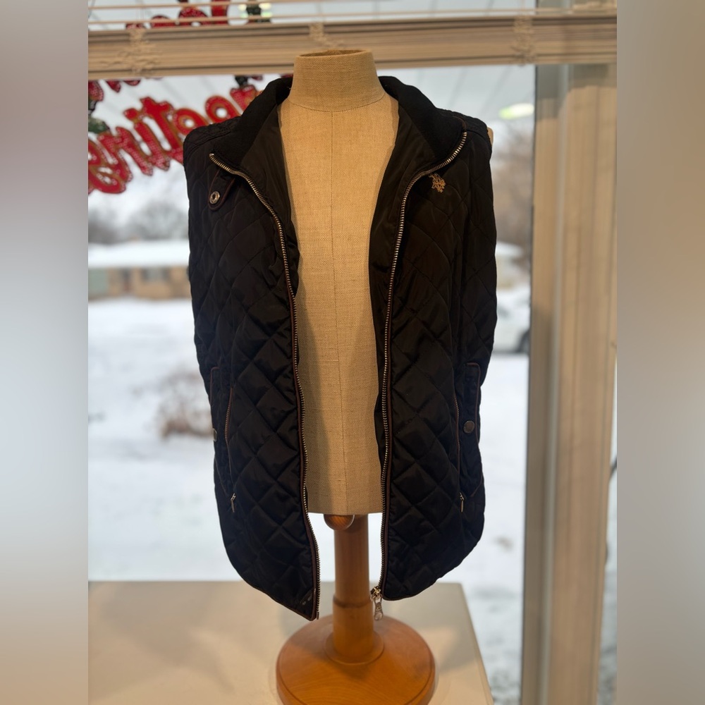 U.S. Polo Assn Black Quilted Zip Vest Size Large